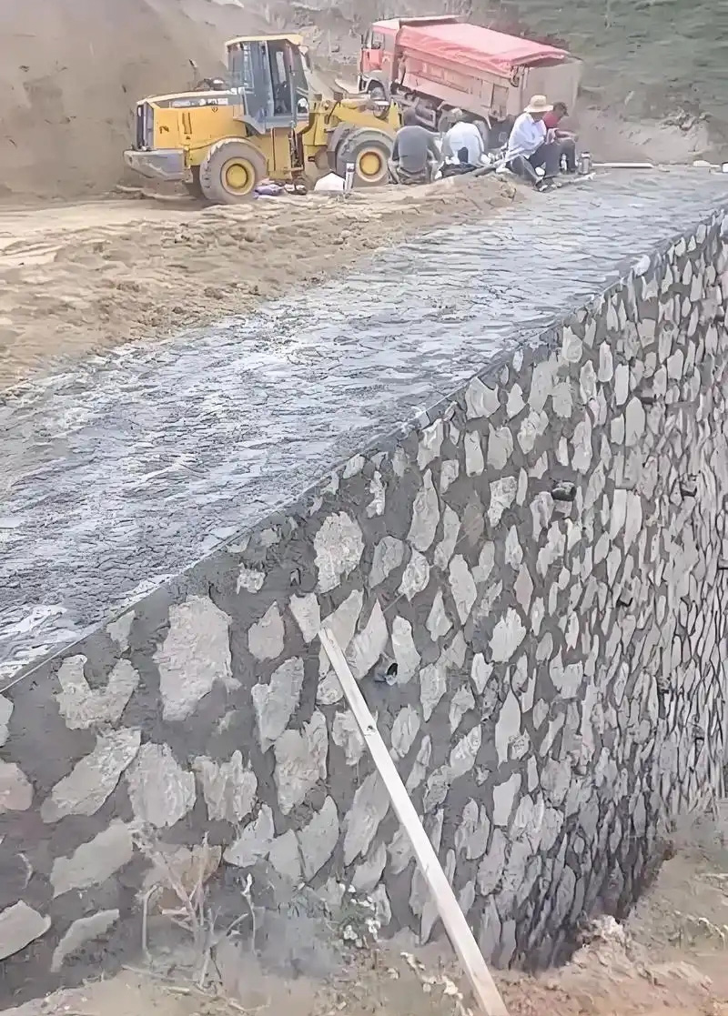 南阳方城县边坡加固